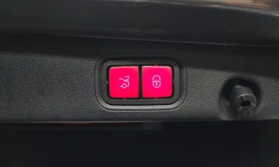 Mercedes-Benz E-Class 2018, 48794 км, за 15107.72 USD - фото 20
