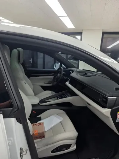 Porsche Macan 2025, 10000 км, за 85335.43 USD