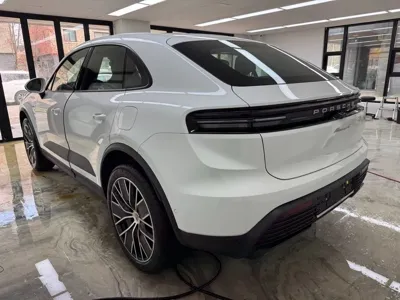 Porsche Macan 2025, 10000 км, за 85335.43 USD - фото 12