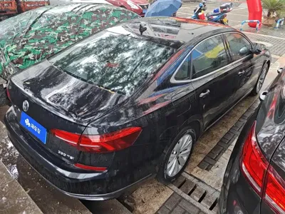 Volkswagen Passat 2020, 109100 км, за 12654.26 USD
