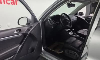 Volkswagen Tiguan 2015, 103850 км, за 4400.94 USD - фото 10