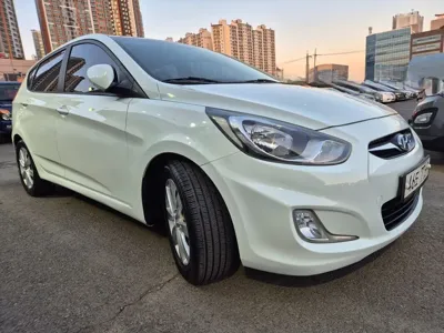 Hyundai Accent 2011, 130081 км, за 2487.86 USD