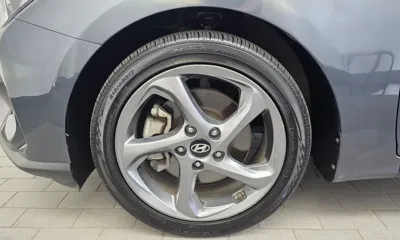 Hyundai Veloster 2018, 100762 км, за 5776.55 USD