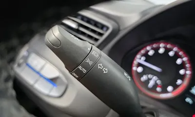 Hyundai Veloster 2018, 100762 км, за 5776.55 USD - фото 17
