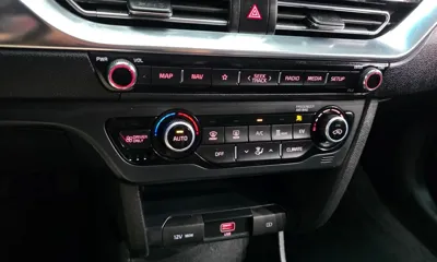 Kia Niro 2022, 36630 км, за 15244.31 USD - фото 18