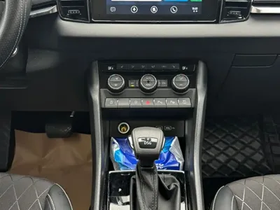Skoda Karoq 2020, 64000 км, за 11741.97 USD - фото 10