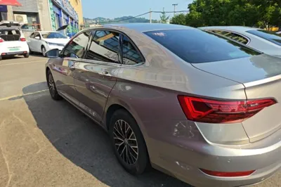Volkswagen Sagitar 2020, 78400 км, за 10815 USD