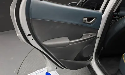 Hyundai Kona 2020, 146137 км, за 9881.03 USD - фото 25