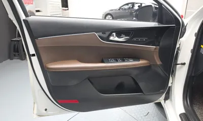 Kia K3 2019, 121434 км, за 8391.89 USD - фото 24