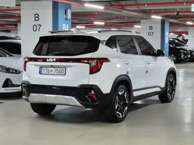 Kia Seltos 2024, 8389 км, за 22790.9 USD