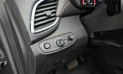 ChevroletGMDaewoo Trax 2018, 79201 км, за 5785.61 USD - фото 18