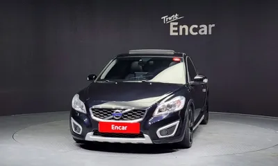 Volvo C30 2011, 104280 км, за 2430.37 USD