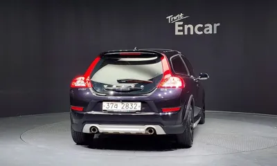 Volvo C30 2011, 104280 км, за 2430.37 USD