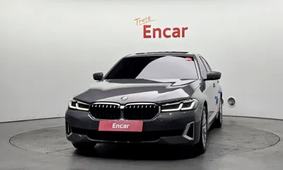 BMW 5-Series 2022, 36909 км, за 23224.06 USD