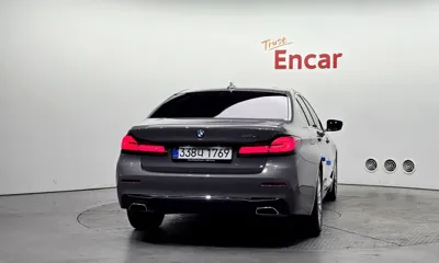 BMW 5-Series 2022, 36909 км, за 23224.06 USD
