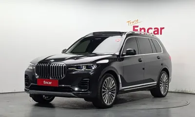 BMW X7 · 2022 год
