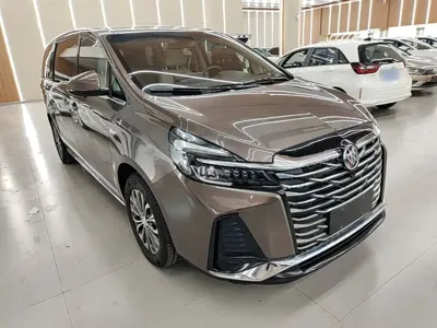 Buick GL8 2022, 82100 км, за 17347.96 USD