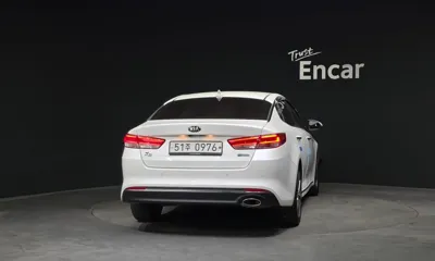 Kia K5 2016, 86905 км, за 5185.77 USD
