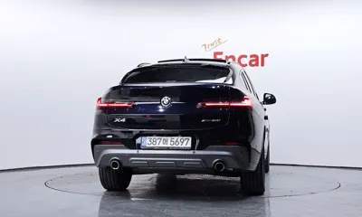 BMW X4 2021, 25418 км, за 28476.8 USD