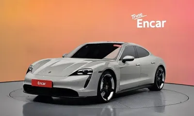 Porsche Taycan · 2021 год