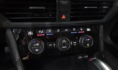 Volkswagen Jetta 2021, 29402 км, за 21172.65 USD - фото 31