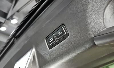 Kia Canival 2023, 44781 км, за 23598.64 USD - фото 20