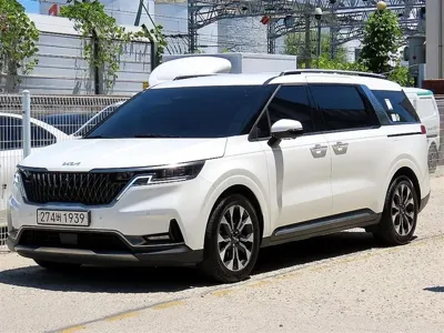 Kia Canival · 2023 год