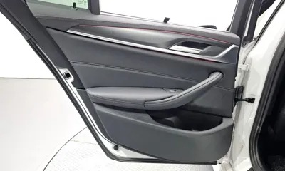 BMW 5-Series 2023, 48381 км, за 65046.9 USD - фото 25