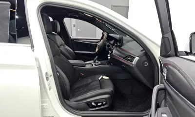 BMW 5-Series 2023, 48381 км, за 65046.9 USD - фото 26