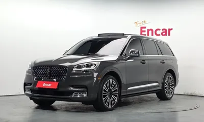Lincoln Aviator · 2022 год