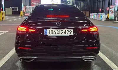 Mercedes-Benz E-Class 2023, 27250 км, за 32371.35 USD - фото 6