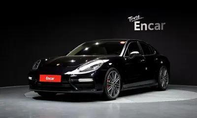 Porsche Panamera · 2017 год