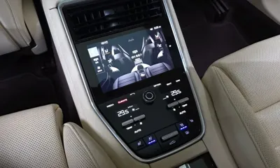 Porsche Panamera 2017, 123665 км, за 45604.21 USD - фото 18