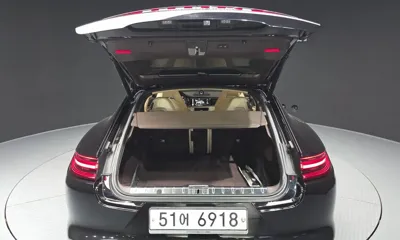 Porsche Panamera 2017, 123665 км, за 45604.21 USD - фото 20