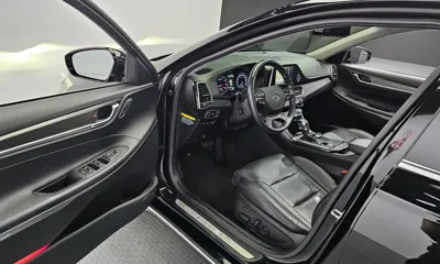 Hyundai Grandeur 2018, 104184 км, за 10181.29 USD - фото 9