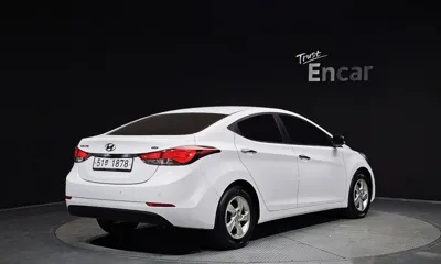 Hyundai Avante 2014, 118773 км, за 4294.68 USD