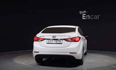 Hyundai Avante 2014, 118773 км, за 4294.68 USD