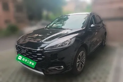 Ford Escape · 2020 год