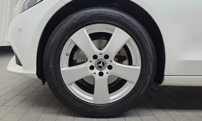 Mercedes-Benz C-Class 2018, 41637 км, за 11487.46 USD