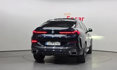 BMW X6 2024, 9923 км, за 76636.92 USD