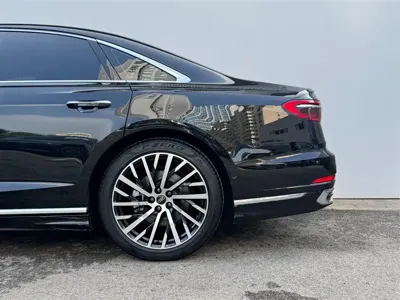 Audi A8 2023, 59500 км, за 69057.68 USD - фото 13