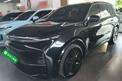 Li Auto L8 · 2024 год