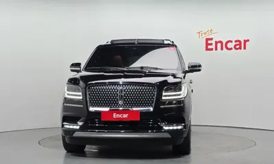 Lincoln Navigator 2021, 77114 км, за 30393.12 USD