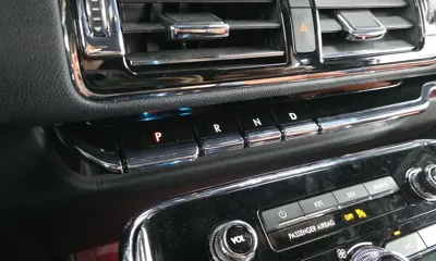 Lincoln Navigator 2021, 77114 км, за 30393.12 USD - фото 9