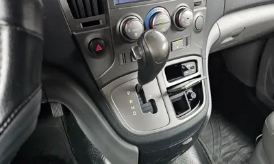 Hyundai Starex 2013, 140781 км, за 4879.01 USD - фото 9