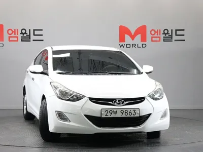 Hyundai Avante · 2011 год