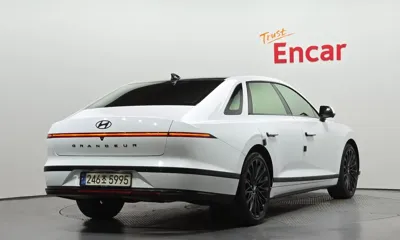 Hyundai Grandeur 2024, 24499 км, за 28599.36 USD