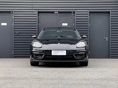 Porsche Panamera 2023, 21000 км, за 102705.48 USD