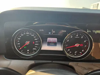Mercedes-Benz E-Class 2018, 133000 км, за 14212.07 USD - фото 11