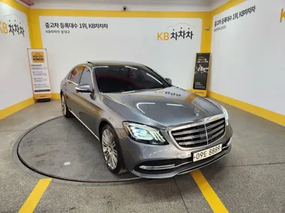 Mercedes-Benz S-Class · 2018 год